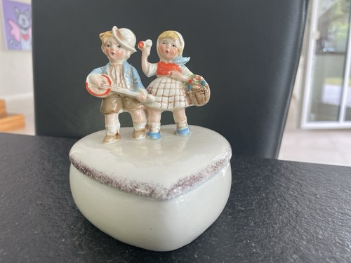 Wunderschöne alte pillendose - wunderschöne,