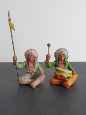 Elastolin Lineol Indianer Häuptling sitzend mit Speer Trommel Wildwest Masse