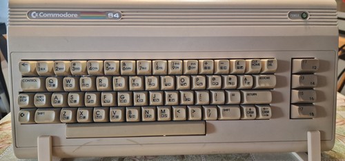 Commodore - 64, (brotkasten)