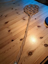 alter Teppichklopfer Weidegeflecht Boho Stil Mid-Century-Stil 