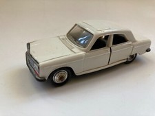 1:43 Vintage Norev (Frankreich) Peugeot 304 – altes Kunststoffmodell