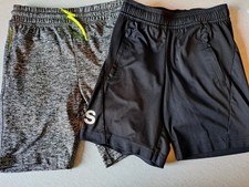 2 Kurze Jungen Sporthosen