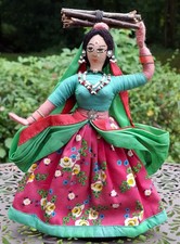 Trachten Puppe mit Holzbündel