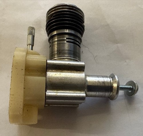 Cox baby bee motor - bee, tank