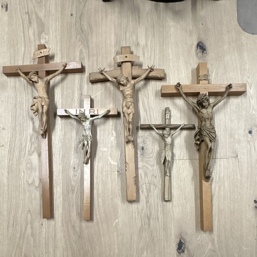 Kruzifix wandkreuz aus holz - kruzifix,