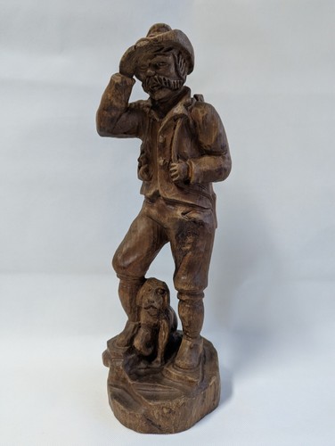 Holzfigur jäger mit hund und - mit,