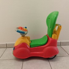 Chicco buntes Rutschauto mit Soundeffekten für drinnen und draußen 