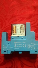 Finder Relais 44.52 / 24V-Spulenspannung / 6A - 250 V, mit Sockel 95.95.1 