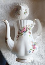 Royal Albert Bone China Moos