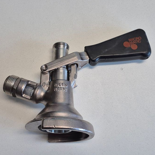 Zapfkopf flach fitting typ - fitting, a
