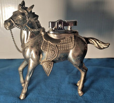 Pferdefeuerzeug - Benzin - Tischfeuerzeug - ca. 1960 - siehe Fotos - Gebraucht