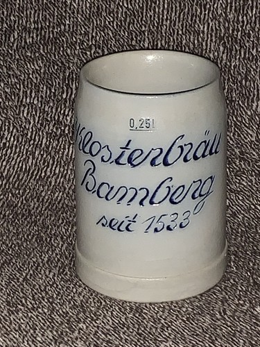 Schöner kleiner bierkrug - kleiner,