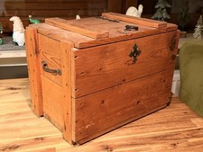 Alte Antike Truhe/Schatztruhe/Zeitschriften Truhe - Massiv Holz - Handmade -