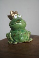 Mini-Froschkönig mit goldener