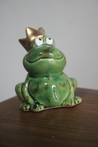 Mini froschkönig mit goldener - mini-froschkönig,