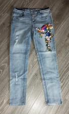 Jeans user look mit Blumenmotiv   Denim 1982 by TAKKO