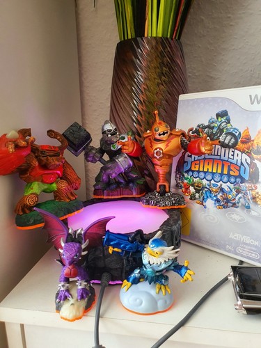 Nintendo wii skylanders giants - nintendo,