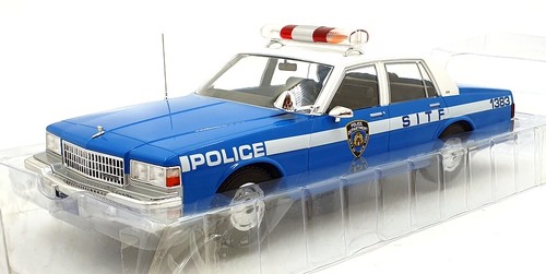 Model car group scale - 1/18,