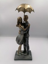 Dekofigur Paar mit Schirm