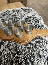 HOLZTABLETT MIT 6 ZINN SCHNAPS