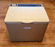 Sibir Kühlbox Gas/12V/230V Camping Absorber sehr leise 35l Inhalt - guter Zustan