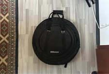 Schwarze Schlagzeug Becken