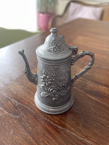 Antike miniatur kaffeemaschine - antike,