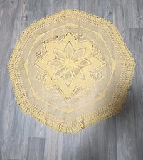 Gehäkelte Tischdecke