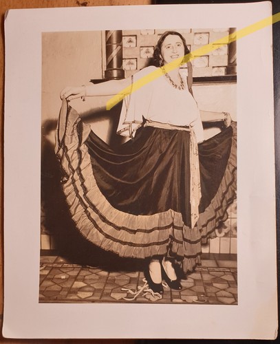 Stehende junge frau - junge, im