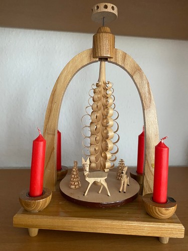 Kleine weihnachtspyramide ohne - kleine,