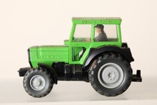 Wiking   1:87  H0  Traktor Deutz-Fahr DX 4.70  grün mit Fahrer (279147) #81#