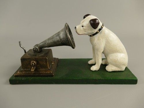 His master voice skulptur - master’s,