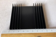Aluminium Kühlkörper schwarz eloxiert Alu Strangguß NOS ähnl.SK45 3,5K/W Basteln