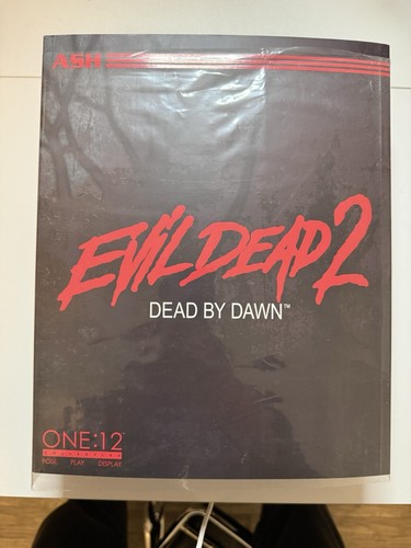 Mezco one collective evil - collective,