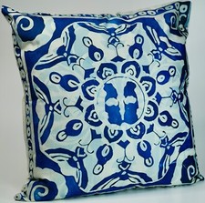 T.O.P. VollKissen mit ansprechendem Design, edel, Allergiker geignet, BW-Inlett,