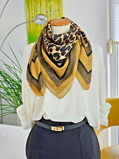 Schöner Tuch / Schal Seidige