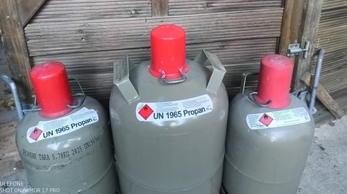 Leere eigentumsflasche propan - leere,