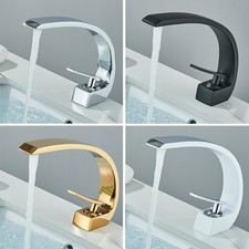 Waschtischarmatur Wasserfall