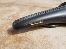 fi'zi:k ARIONE Carbon, Wing