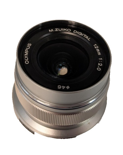 Olympus zuiko 2 0 ed - f/2.0,