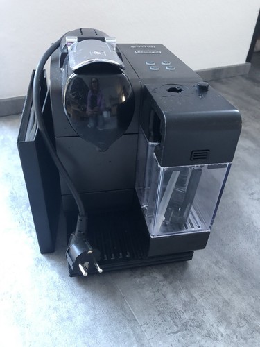 Nespresso delonghi lattissima