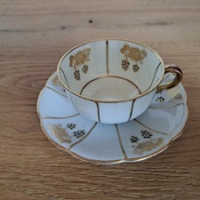 Vintage MOKKATASSE m Teller  Arzberg Bavaria weiss gold Trauben Punkte erhöht