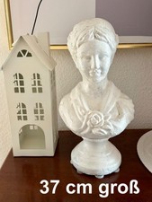 Büste Frau mit Rose  Wohnung