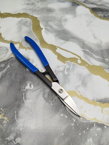 Metal shear snip scissor sharp - metal,