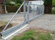  6,0x1,5 Meter L Schiebetor Hoftor freitragend manuell verzinkt ---