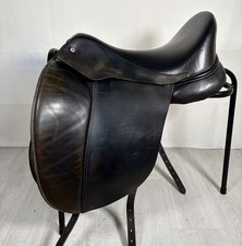 Omniflex Dressursattel 17” schwarz Leder 7” D bis D Medium Fit Horse Tack