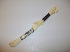 Gelbes Stickgarn / Sticktwist Nr. 292