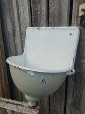 Antikes Ausgussbecken