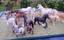 16 Schleich Pferde, Ponies und