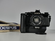 BLACK OLYMPUS OM2 35MM FILM CLASSIC MANUAL SLR CAMERA + 50MM F1.8 LENS + WINDER